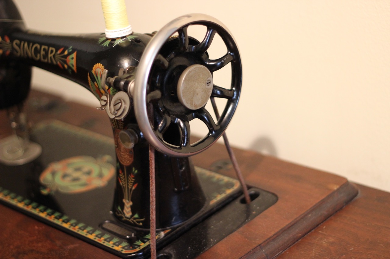 Detail Sewing Machine Image Nomer 29