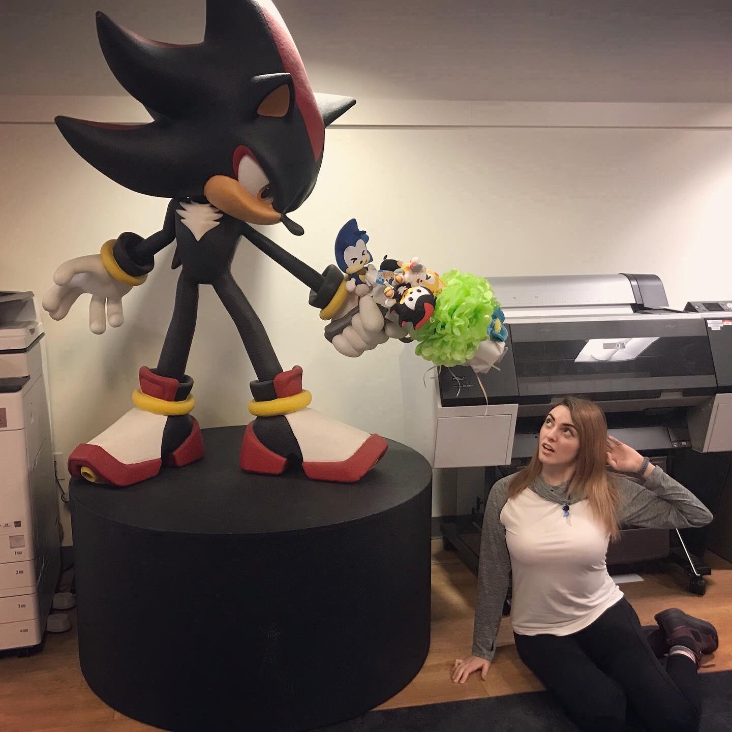 Shadow The Hedgehog Gun Statue - KibrisPDR