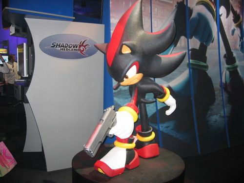 Detail Shadow The Hedgehog Gun Statue Nomer 13