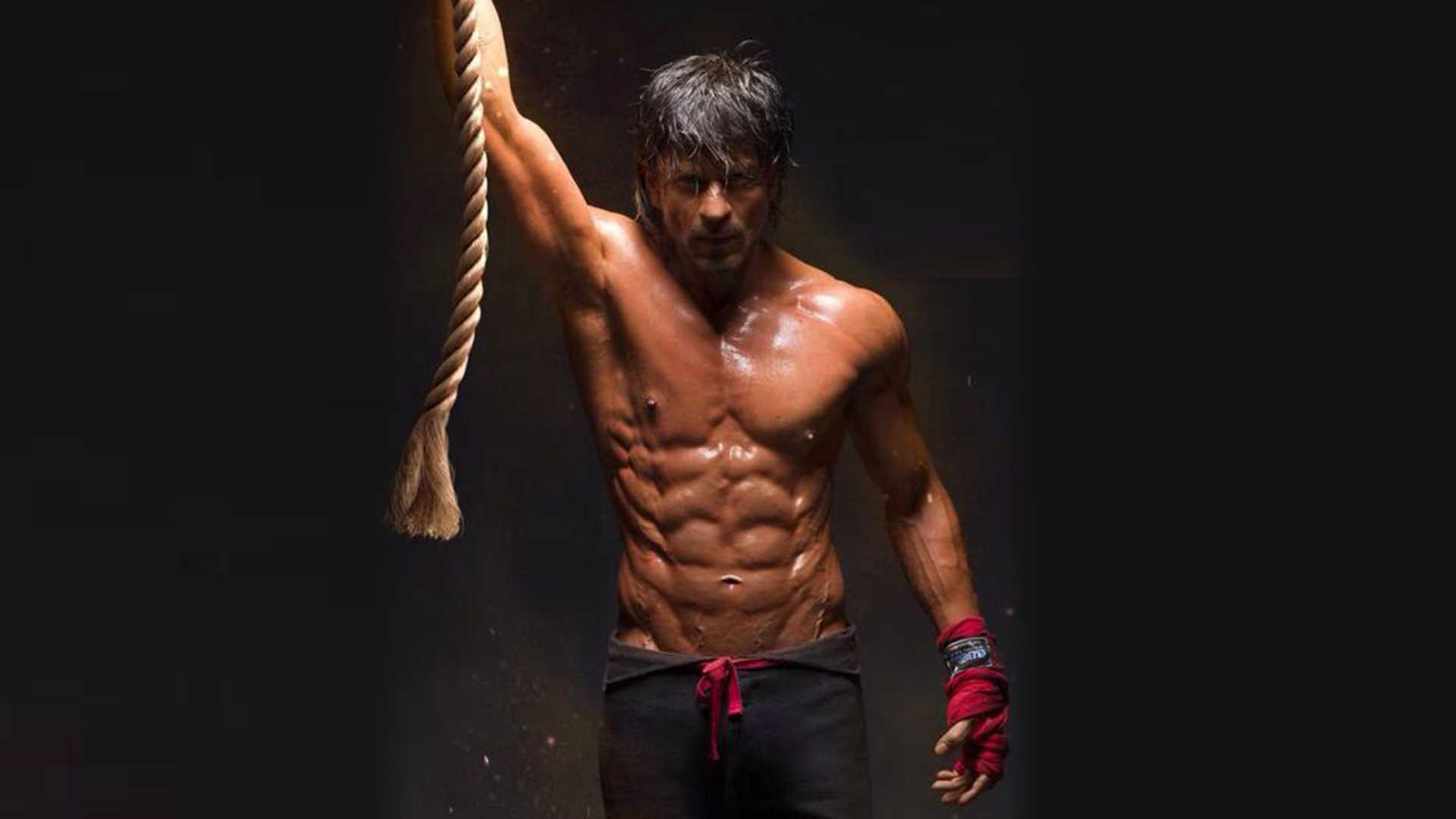 Detail Shahrukh Khan Six Pack Nomer 11