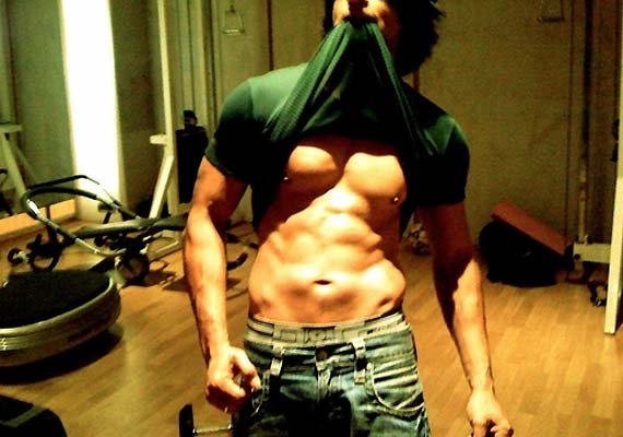 Detail Shahrukh Khan Six Pack Nomer 41