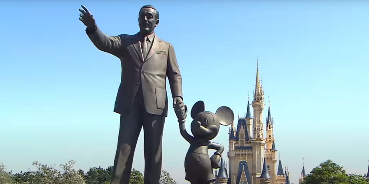 Detail Walt And Mickey Statue Silhouette Nomer 45