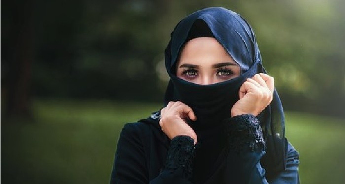 Detail Wanita Arab Berhijab Nomer 25