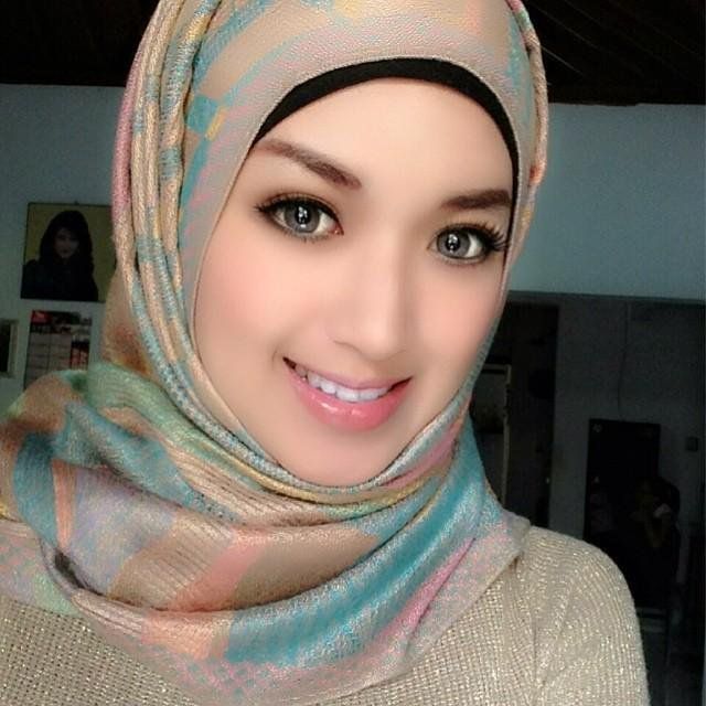 Detail Wanita Arab Tercantik Di Dunia Berjilbab Nomer 24