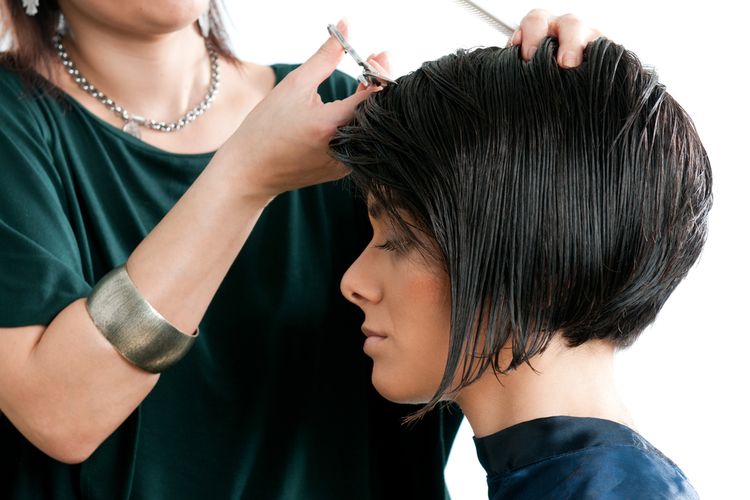 Detail Wanita Berambut Pendek Nomer 36