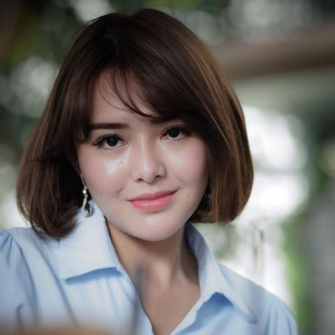 Detail Wanita Berambut Pendek Nomer 44