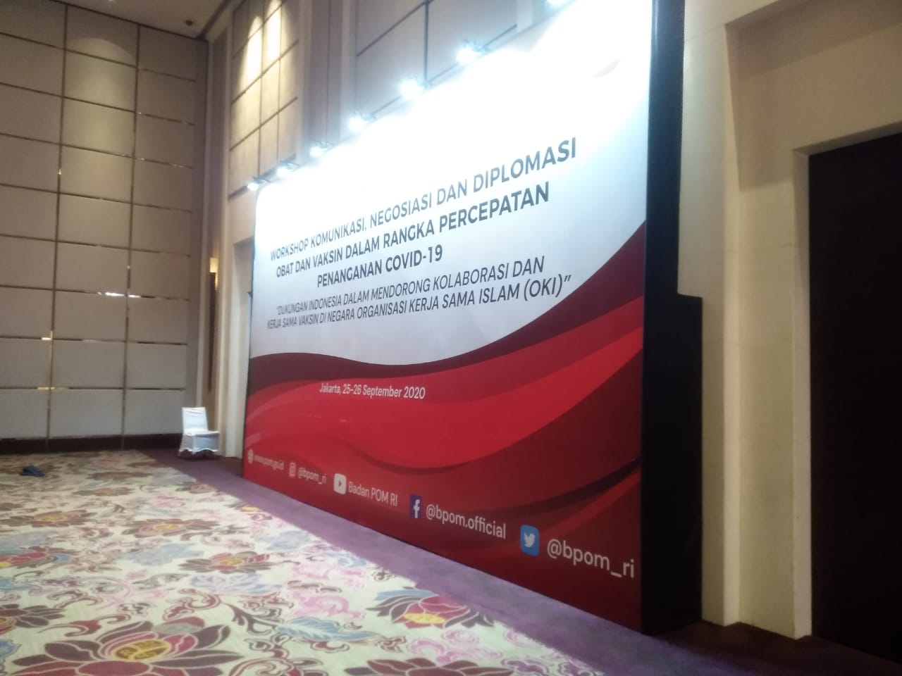 Detail Backdrop Rapat Nomer 11