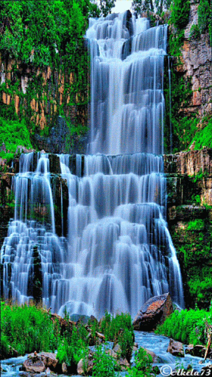 Detail Background Air Terjun Bergerak Nomer 12