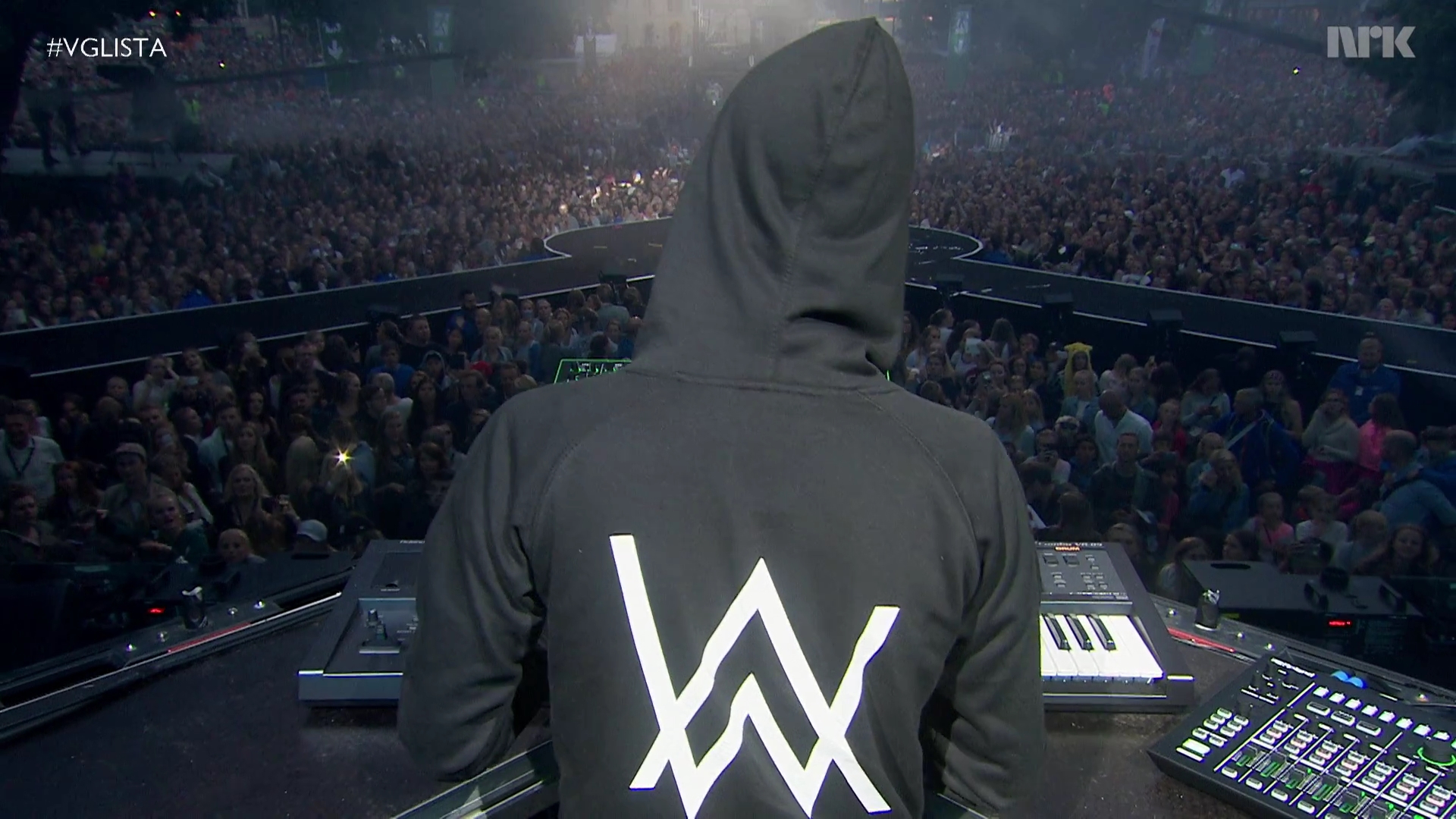 Detail Background Alan Walker Nomer 18