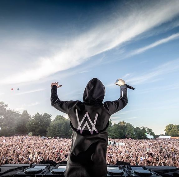 Detail Background Alan Walker Nomer 27