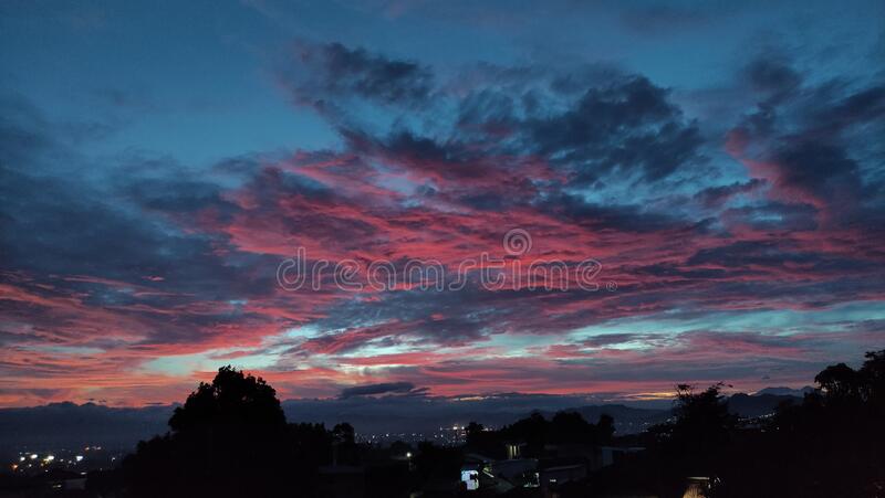 Detail Background Awan Sore Nomer 41