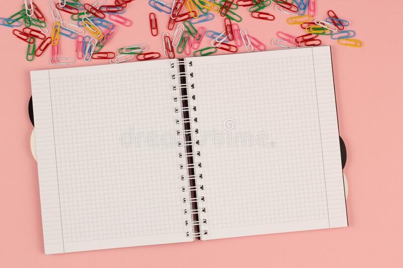 Detail Background Binder Nomer 31