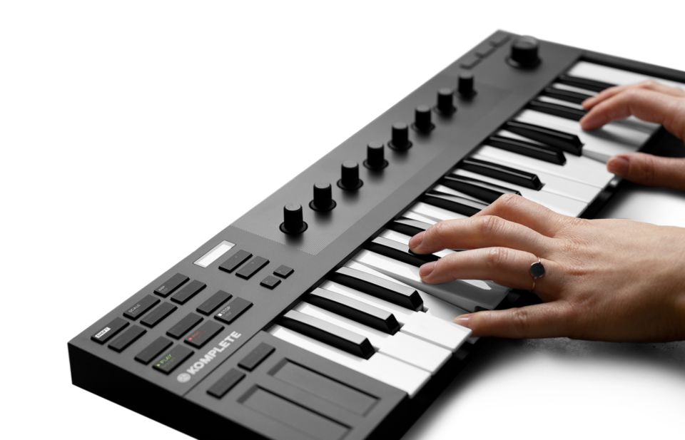 Detail Novation Native Instruments Nomer 2