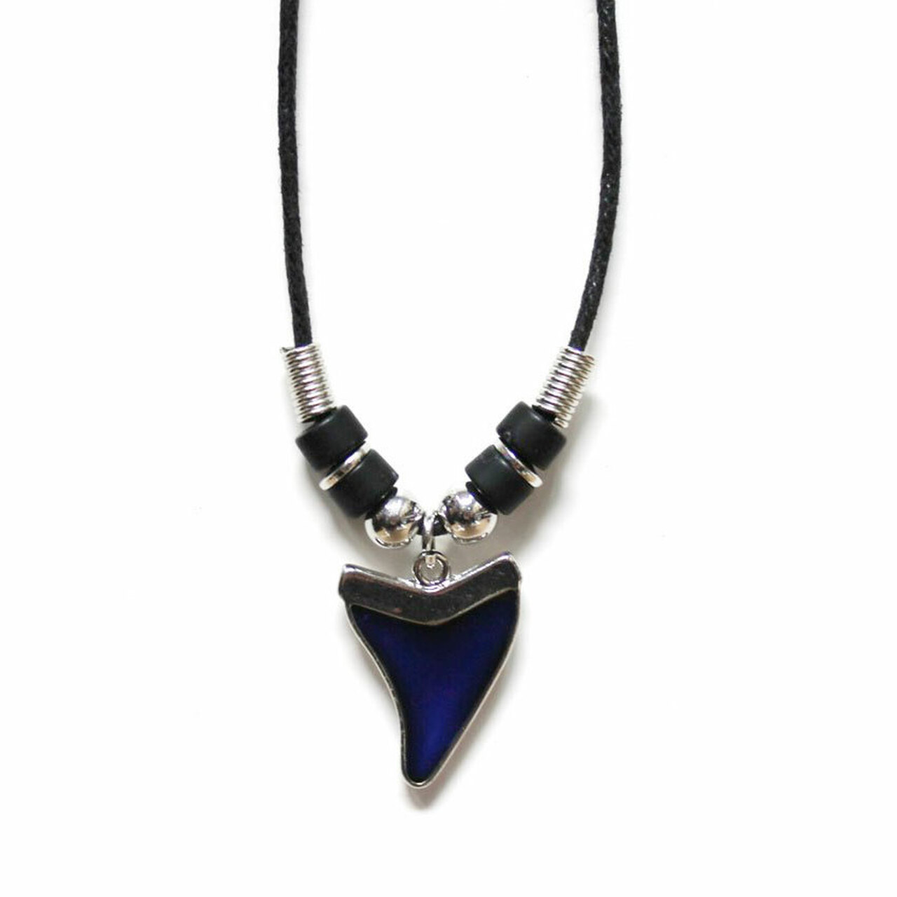 Detail Shark Tooth Mood Necklace Nomer 2