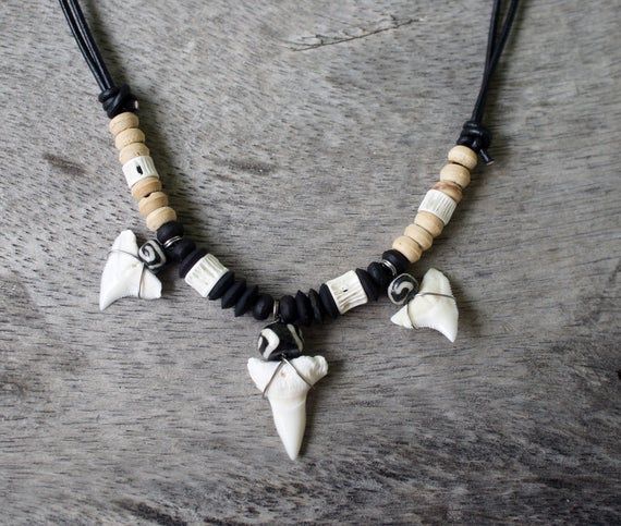 Detail Shark Tooth Mood Necklace Nomer 47