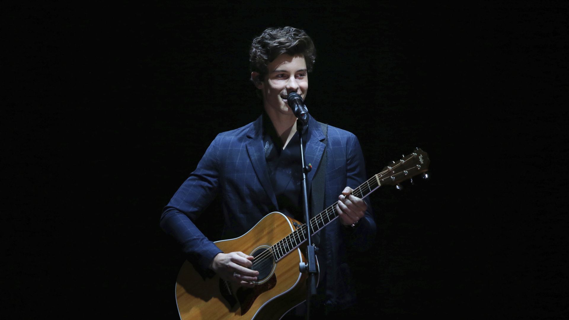 Detail Shawn Mendes Desktop Wallpaper Nomer 5