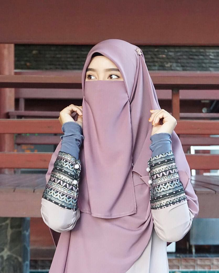 Detail Wanita Cantik Berhijab Cadar Nomer 37