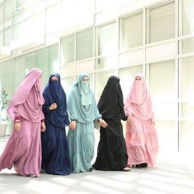 Detail Wanita Cantik Berhijab Modern Nomer 56