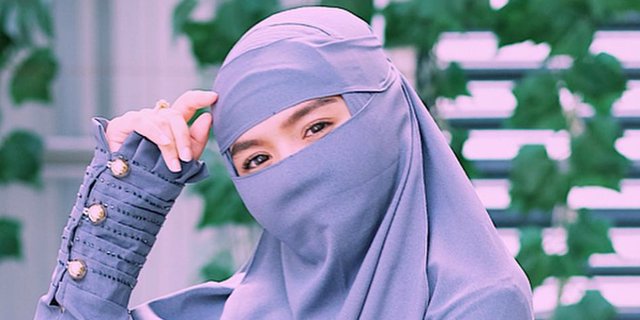 Detail Wanita Cantik Berhijab Syar I Bercadar Nomer 19