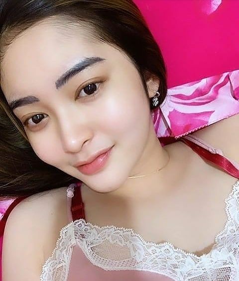 Wanita Cantik Dan Manis - KibrisPDR