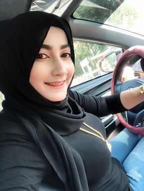 Detail Wanita Cantik Dari Arab Nomer 40