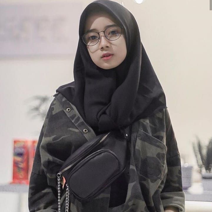 Detail Wanita Cantik Muslimah Indonesia Nomer 14