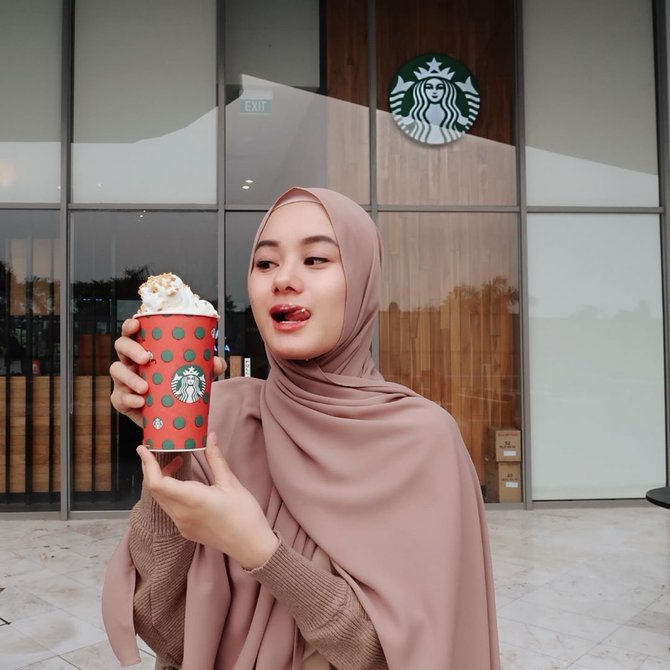 Detail Wanita Cantik Muslimah Indonesia Nomer 51