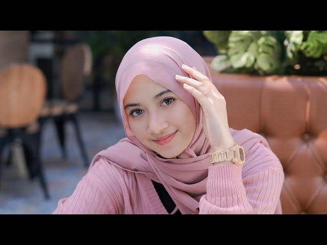 Detail Wanita Cantik Pakai Hijab Nomer 51