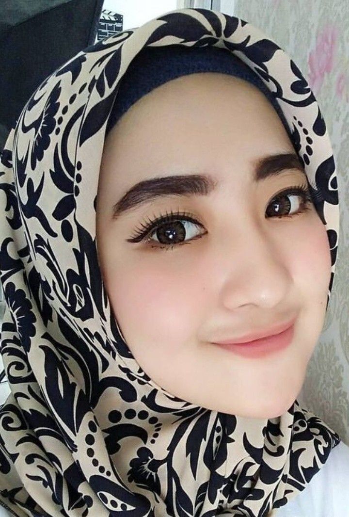 Detail Wanita Kerudung Cantik Nomer 3