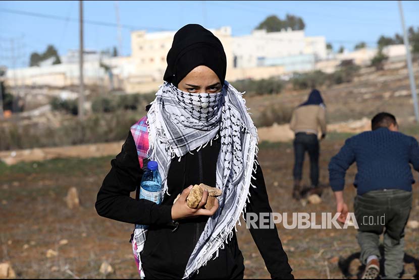 Detail Wanita Palestina Perang Nomer 10