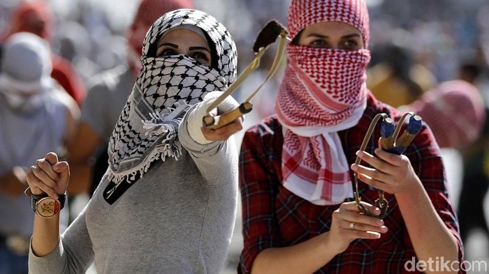 Detail Wanita Palestina Perang Nomer 4