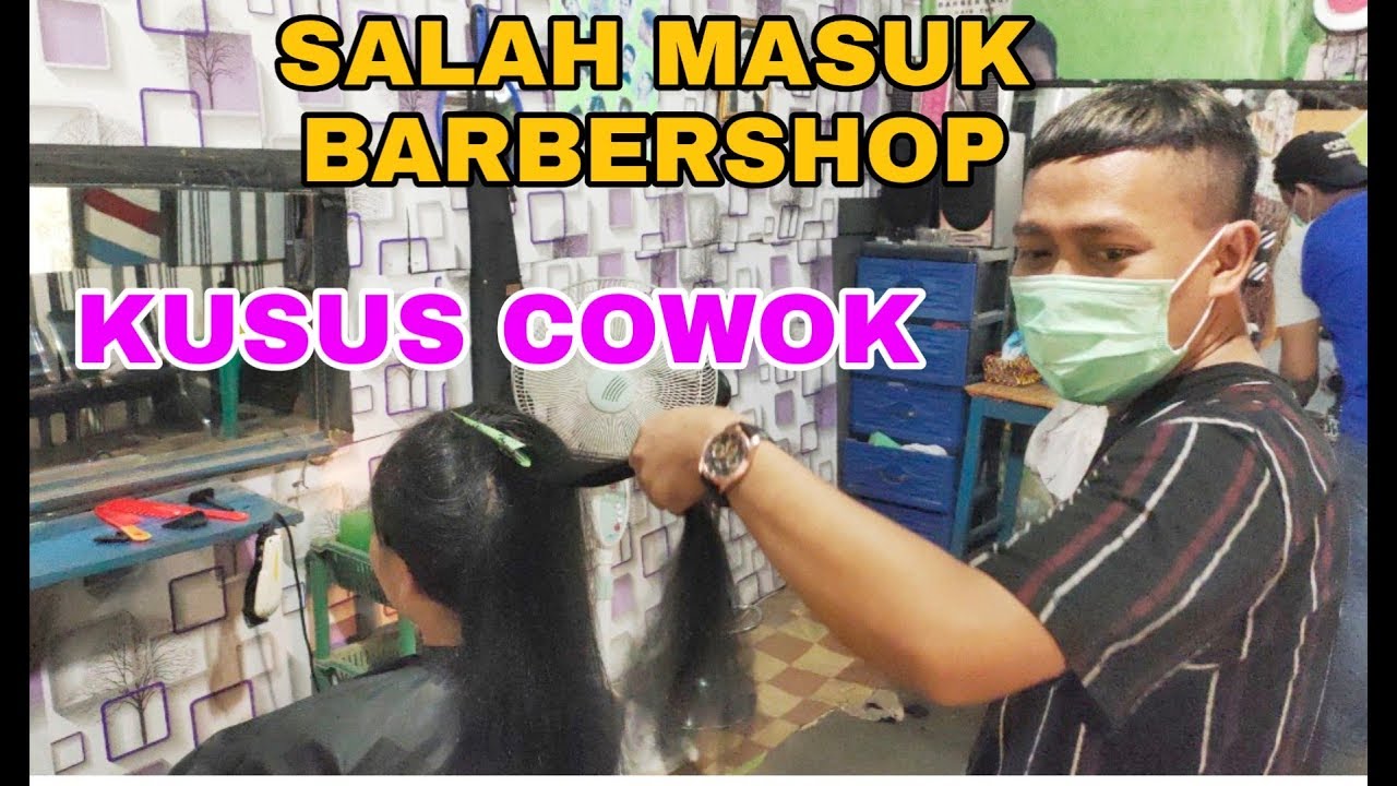 Detail Wanita Potong Rambut Di Tukang Cukur Nomer 10