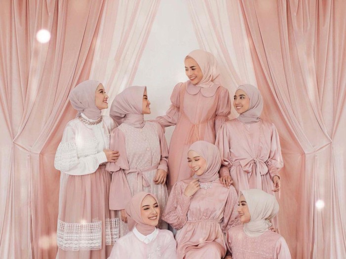 Detail Warna Baju Untuk Foto Studio Nomer 15