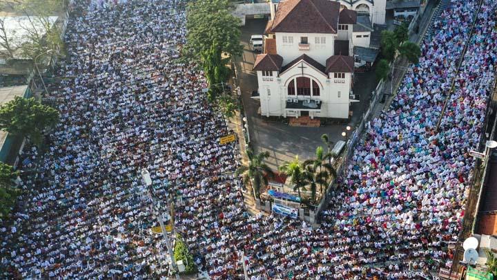 Detail Sholat Ied Di Rumah Nomer 53