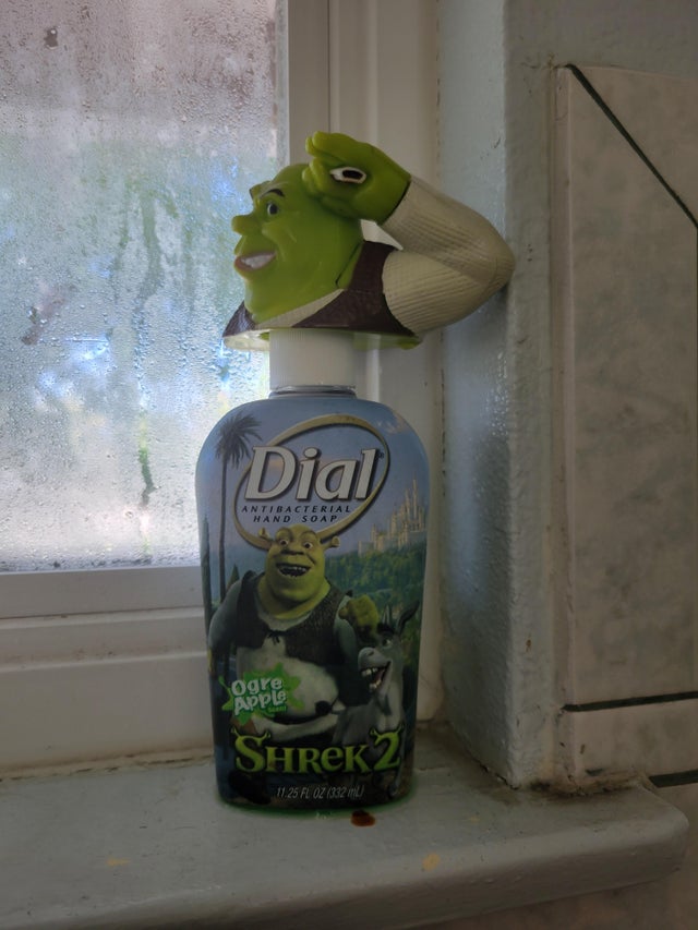 Detail Shrek Water Bottle Nomer 36