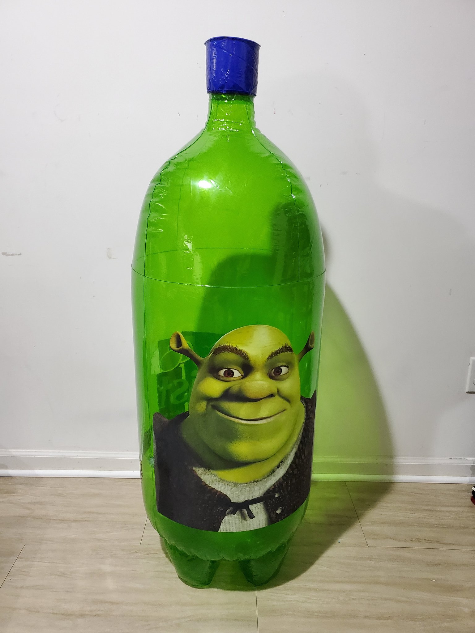 Detail Shrek Water Bottle Nomer 9