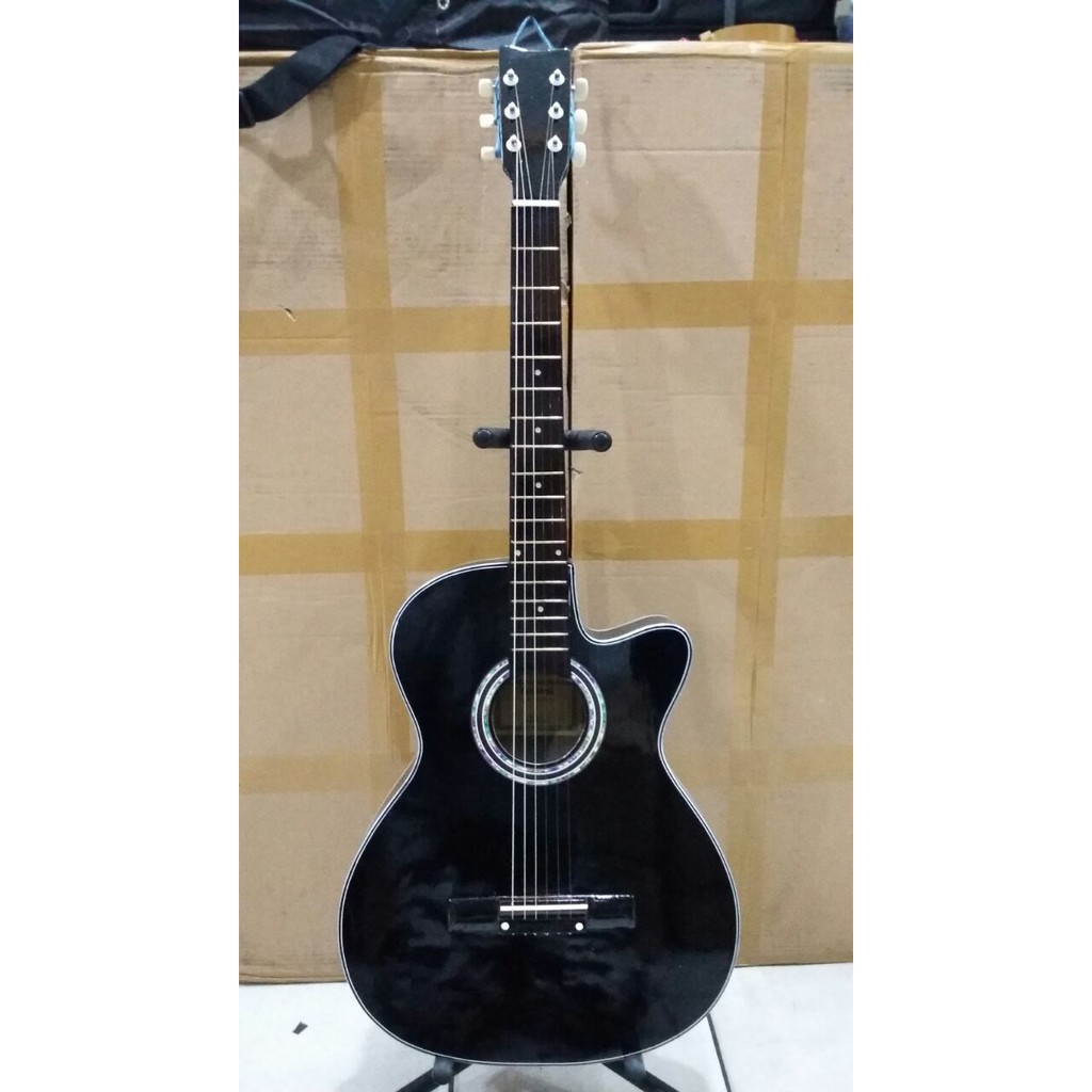 Detail Warna Gitar Akustik Keren Nomer 11