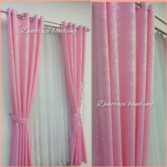 Detail Warna Gorden Yang Cocok Untuk Dinding Pink Nomer 31