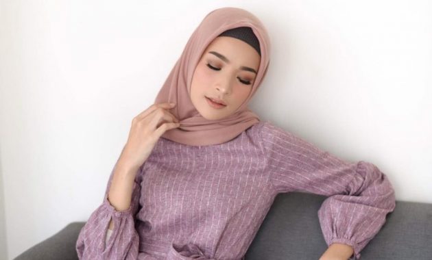 Detail Warna Hijab Yang Cocok Untuk Baju Dusty Pink Nomer 46