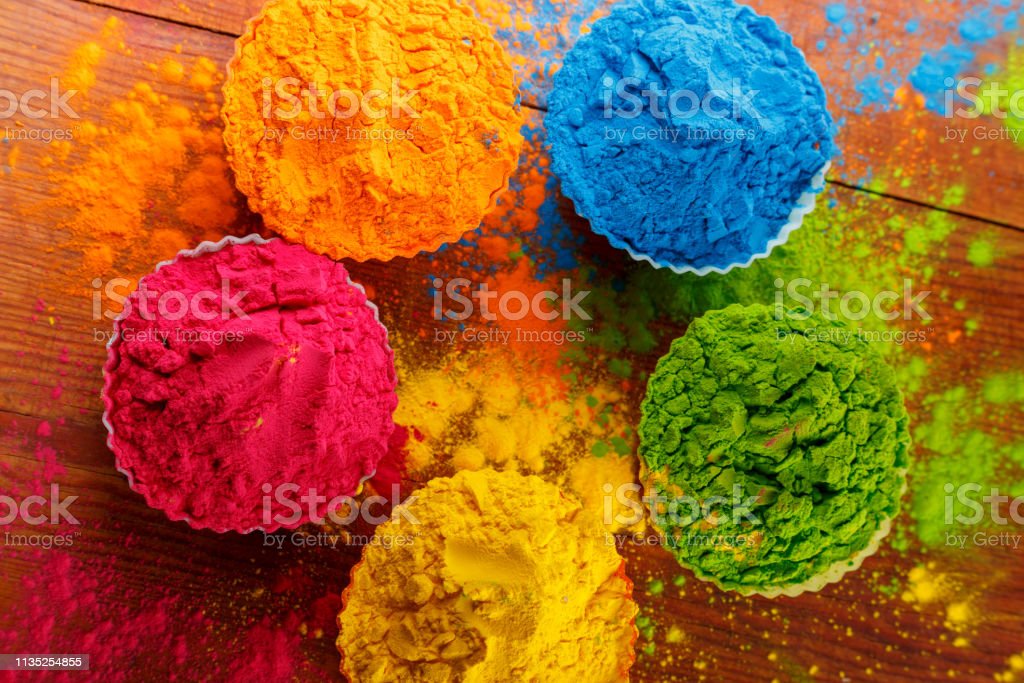 Detail Warna Holi Nomer 24