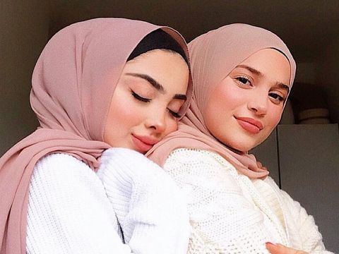 Detail Warna Kerudung Yang Bagus Untuk Foto Ktp Nomer 27