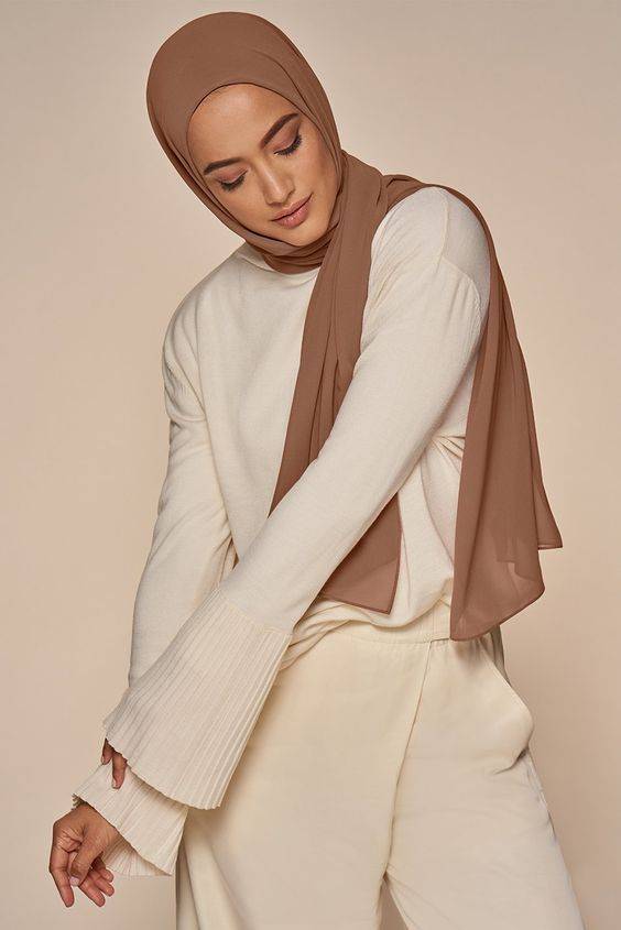 Detail Warna Kerudung Yang Netral Untuk Semua Baju Nomer 36