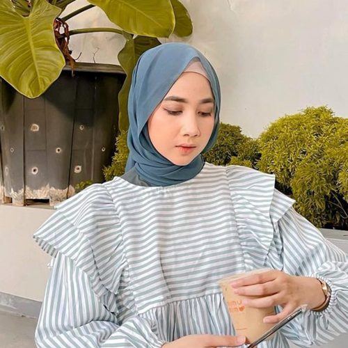 Detail Warna Kerudung Yang Netral Untuk Semua Baju Nomer 43