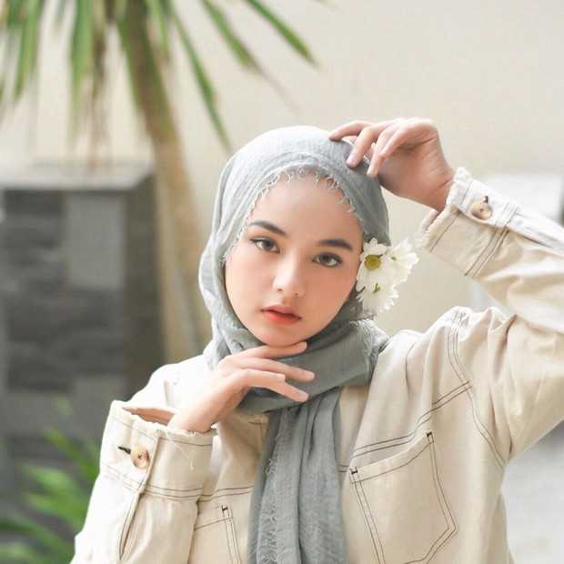 Detail Warna Kerudung Yang Netral Untuk Semua Baju Nomer 44