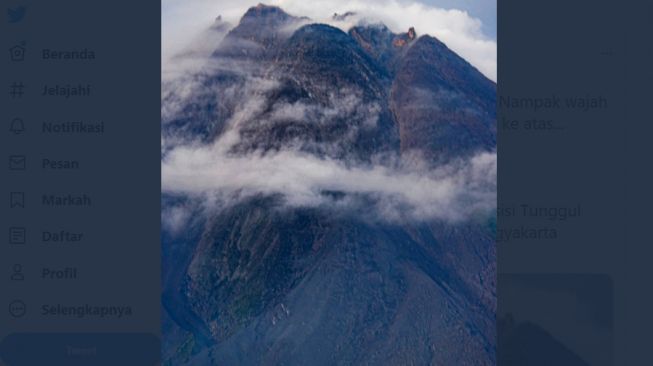 Detail Siluet Gunung Merapi Nomer 28