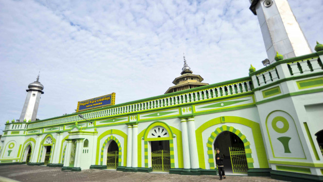 Detail Warna Masjid Terindah Nomer 41