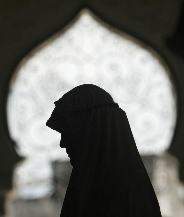 Detail Siluet Wanita Hijab Nomer 33