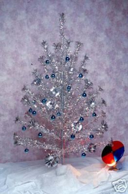 Detail Silver Tinsel Tree With Color Wheel Nomer 3