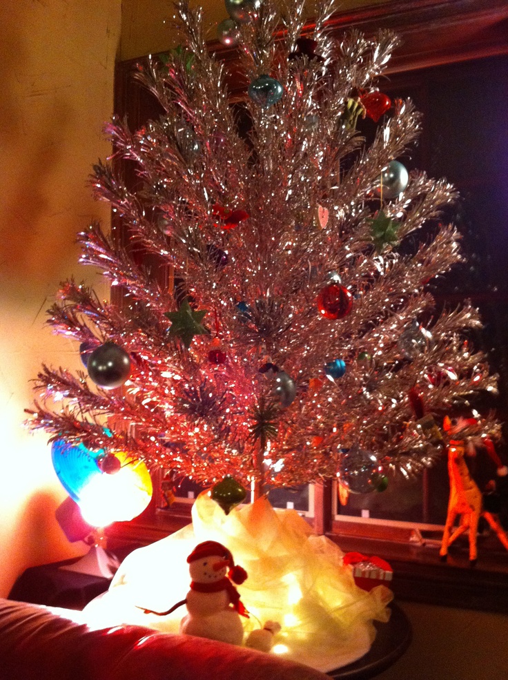 Detail Silver Tinsel Tree With Color Wheel Nomer 50
