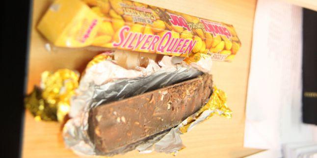 Detail Silverqueen Ada Ulatnya Nomer 11